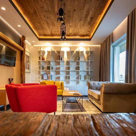 Alto & Free Private Parking Apartament