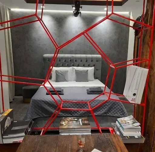 Alto & Free Private Parking Apartman Brassó