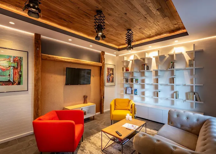 Alto & Free Private Parking Apartment