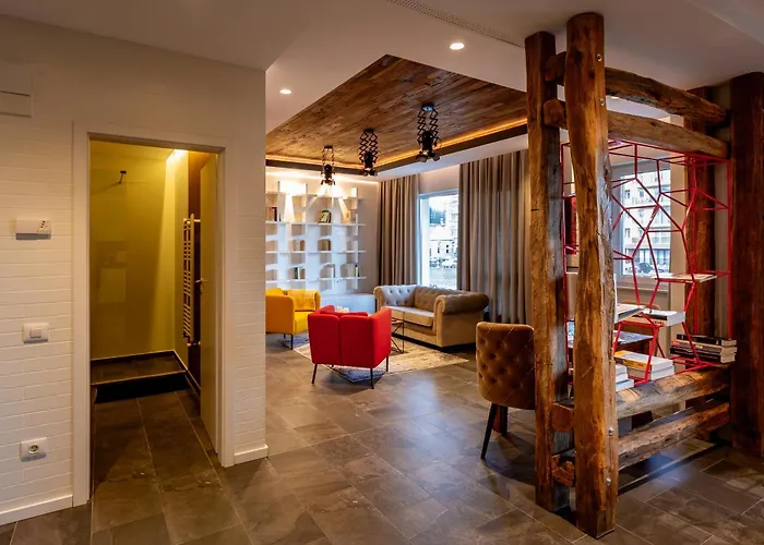 Alto & Free Private Parking *