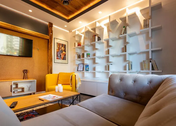 Alto & Free Private Parking Apartment