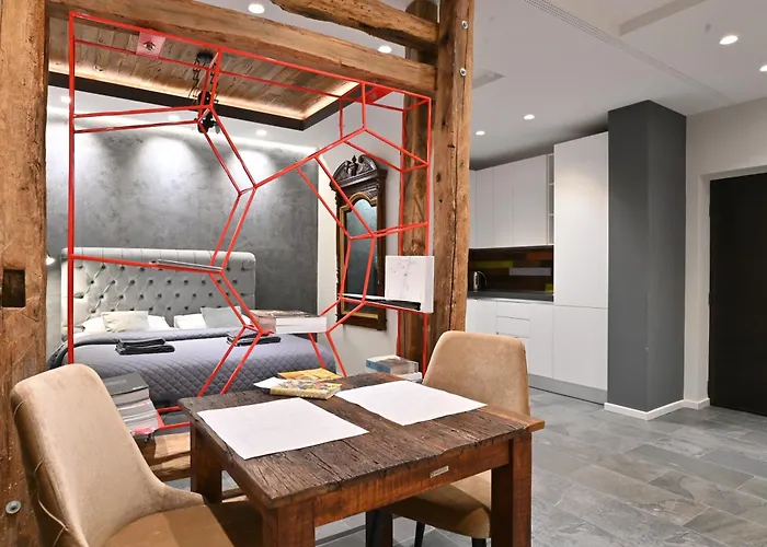 Alto & Free Private Parking Apartman *